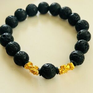 Elegant Black and Gold Beaded Bracelet